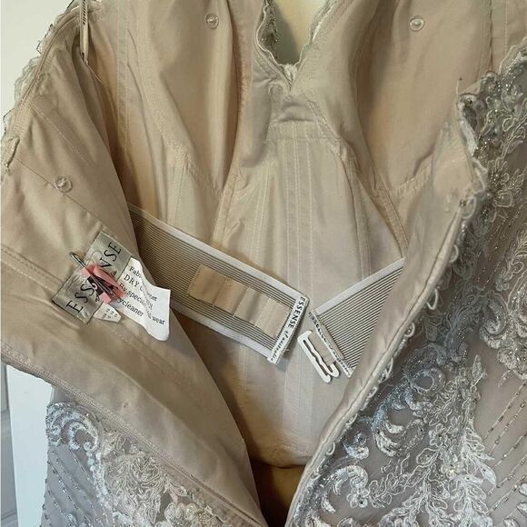 Essence Of Australia D2308 Wedding Gown Bridal 16 Dress Strapless Beaded US12 - Picture 9 of 14